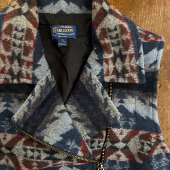 Vintage Pendleton Wool Vest Size Small Southwest Navajo Belted Zip Virgin Wool - Picture 2 of 9